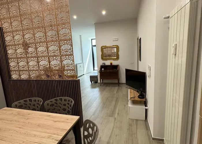 公寓 Ricasoli 80 - Elegante Con Parcheggio Privato 锡耶纳