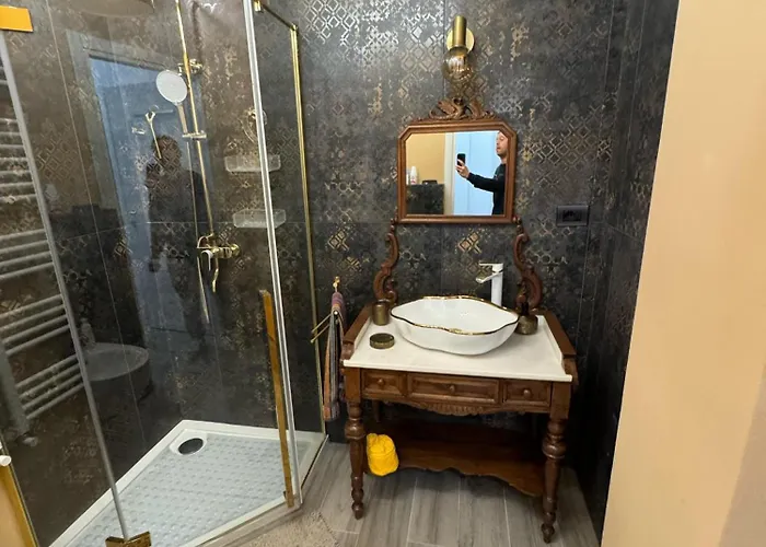 Ricasoli 80 - Elegante Con Parcheggio Privato Apartmán *